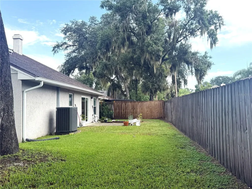 2042 Shadow Pine Drive Brandon FL 33511