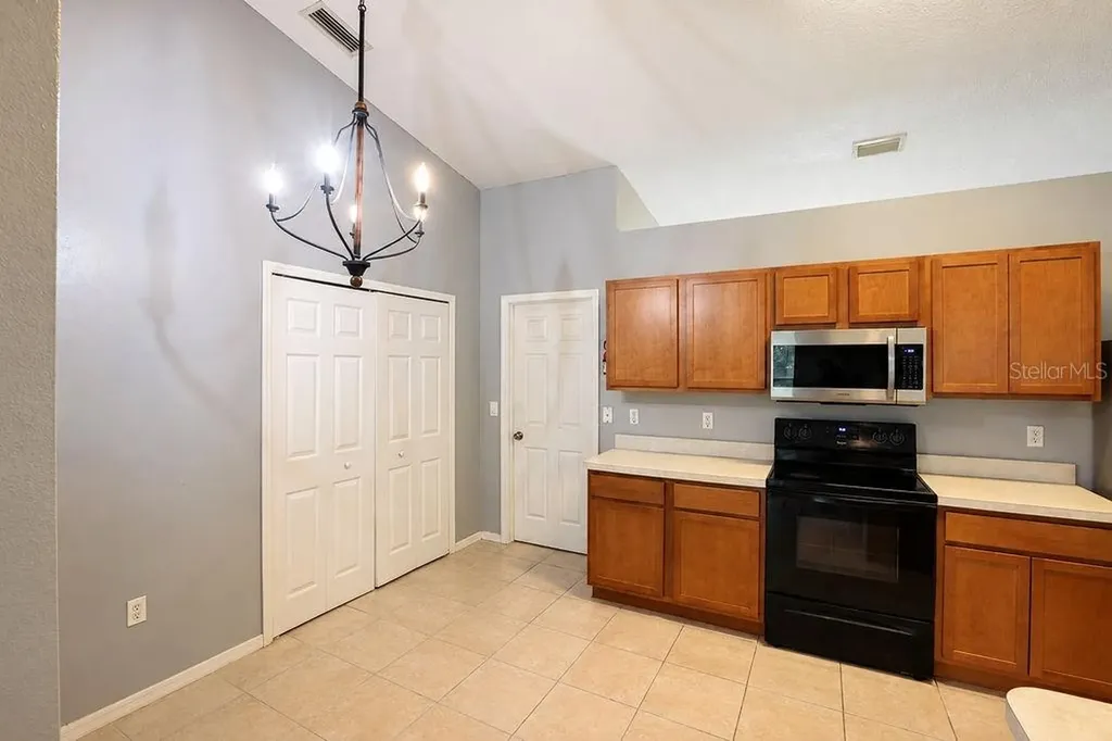 35 Belleaire Drive Palm Coast FL 32137