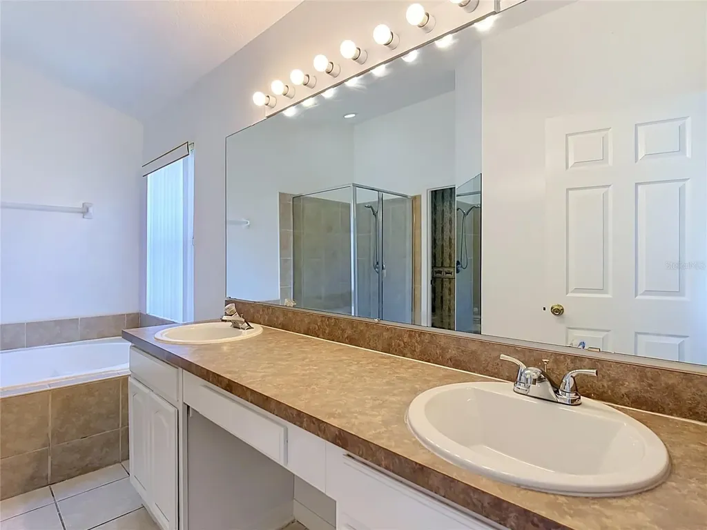 516 Pine Cone Drive Davenport FL 33897
