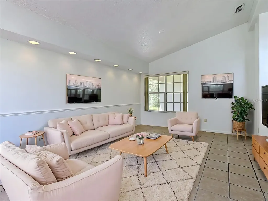 516 Pine Cone Drive Davenport FL 33897