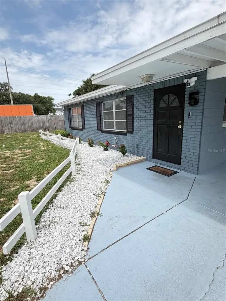 5 Moonlight Lane Winter Haven FL 33884