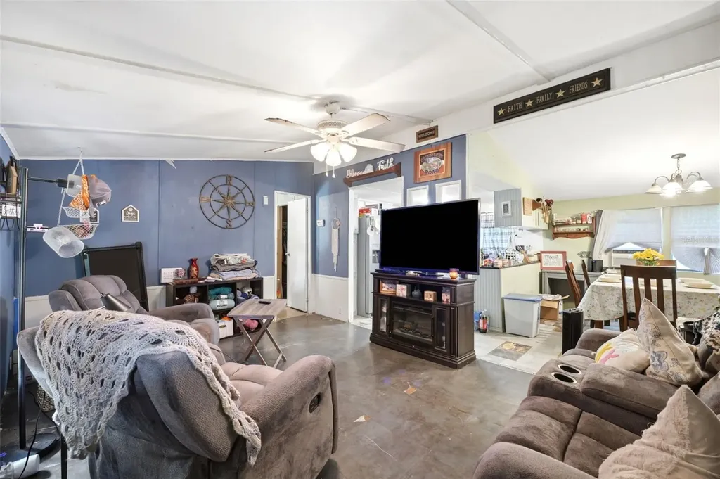 5699 S Sandalwood Way Floral City FL 34436