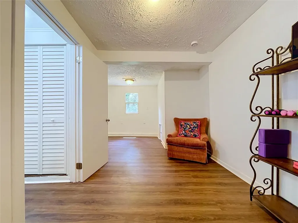 11805 N 51st Street Temple Terrace FL 33617
