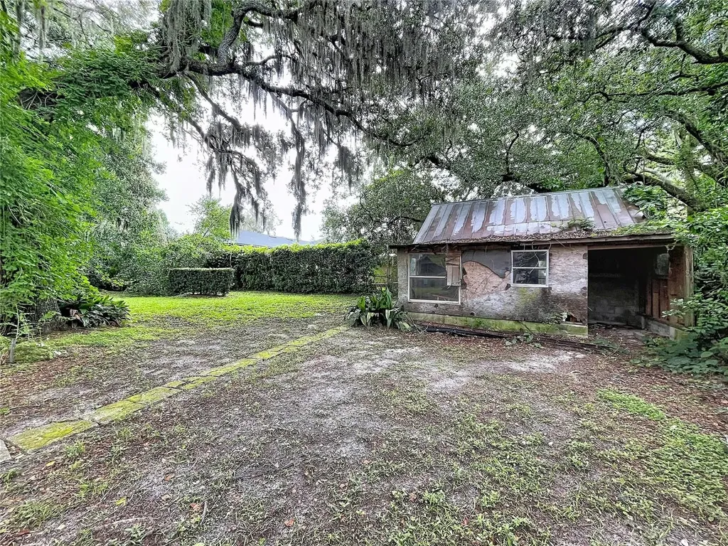 11805 N 51st Street Temple Terrace FL 33617