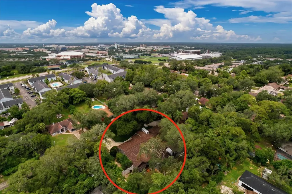 11805 N 51st Street Temple Terrace FL 33617