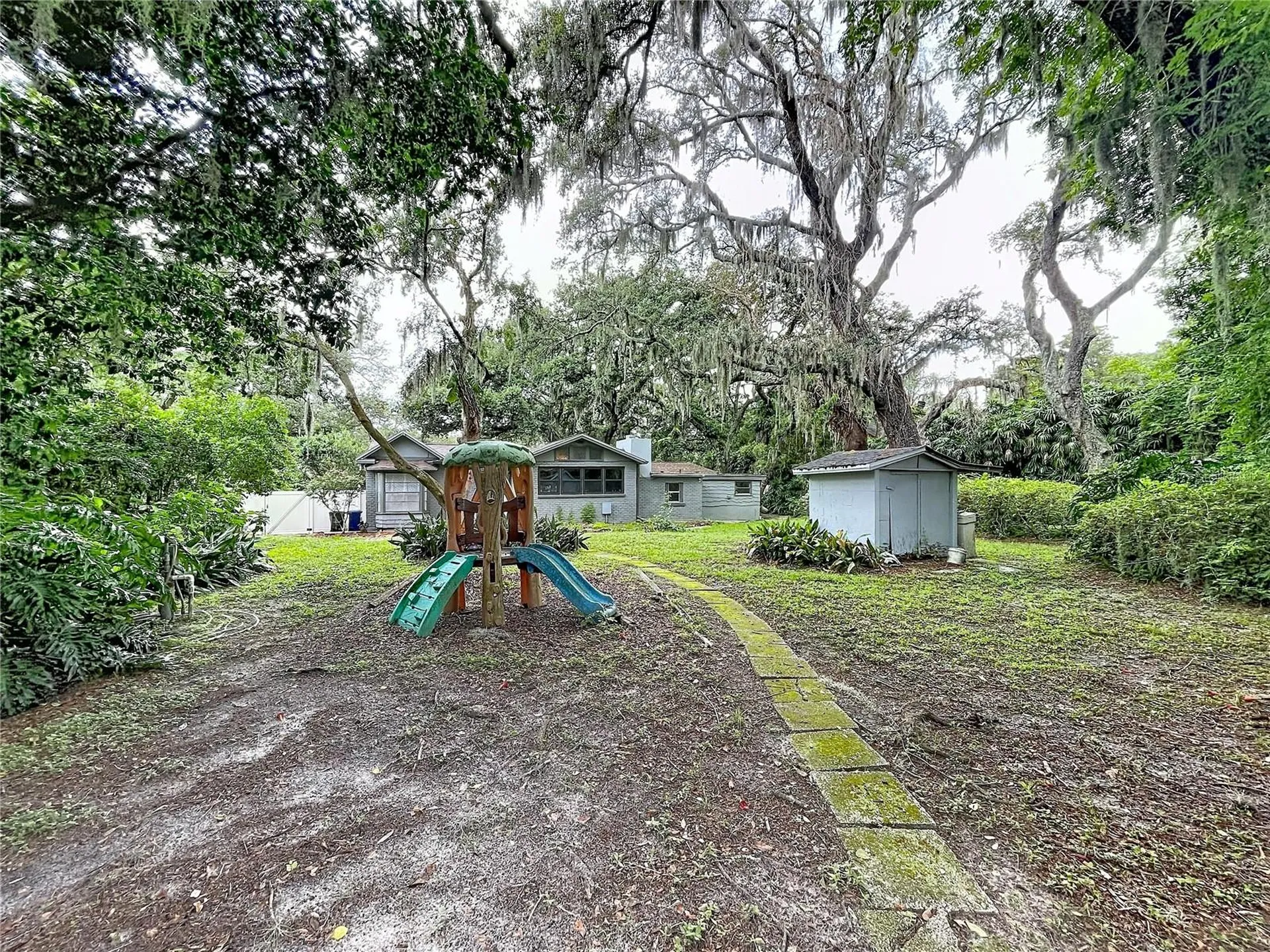 11805 N 51st Street Temple Terrace FL 33617