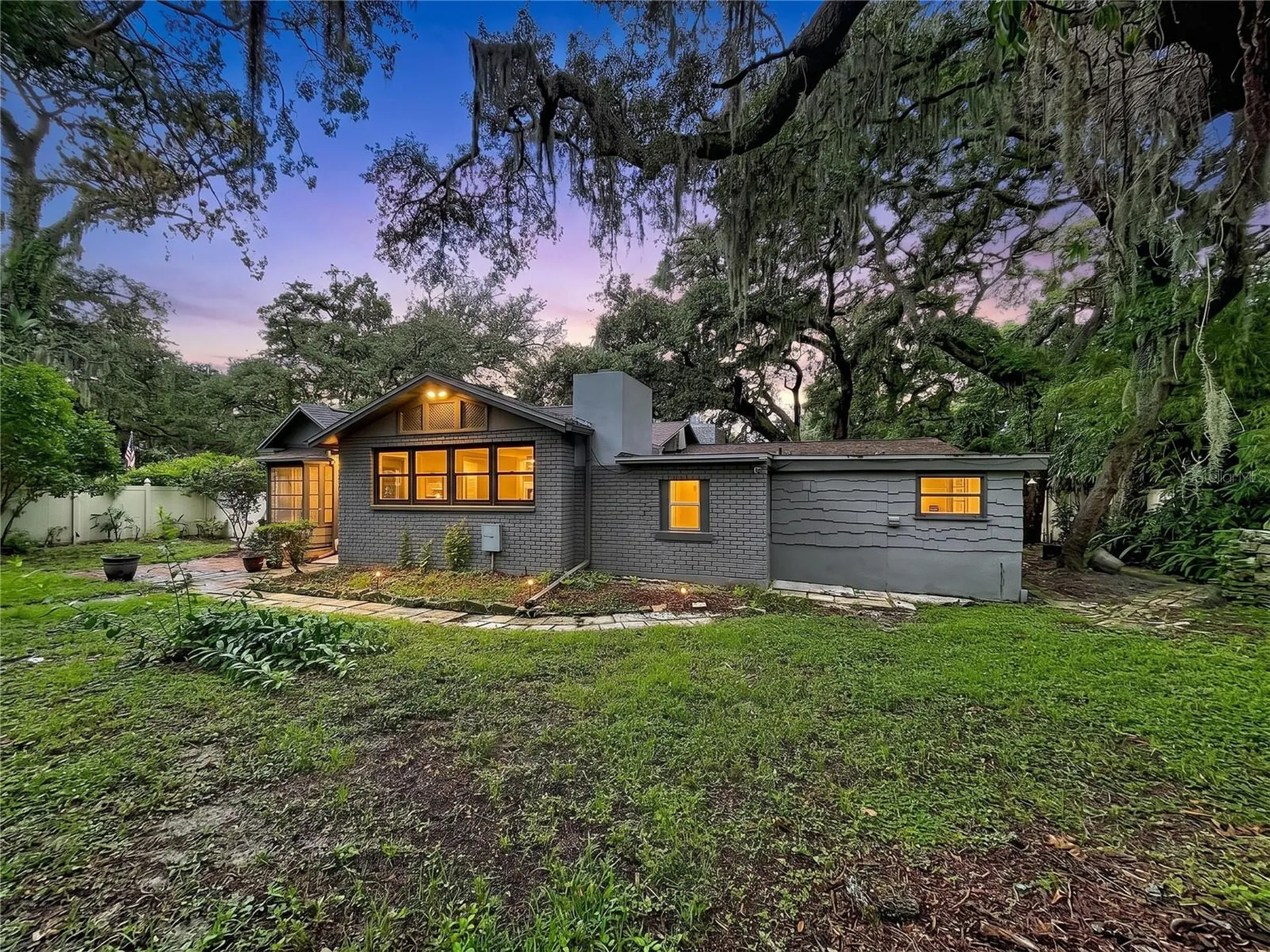 11805 N 51st Street Temple Terrace FL 33617