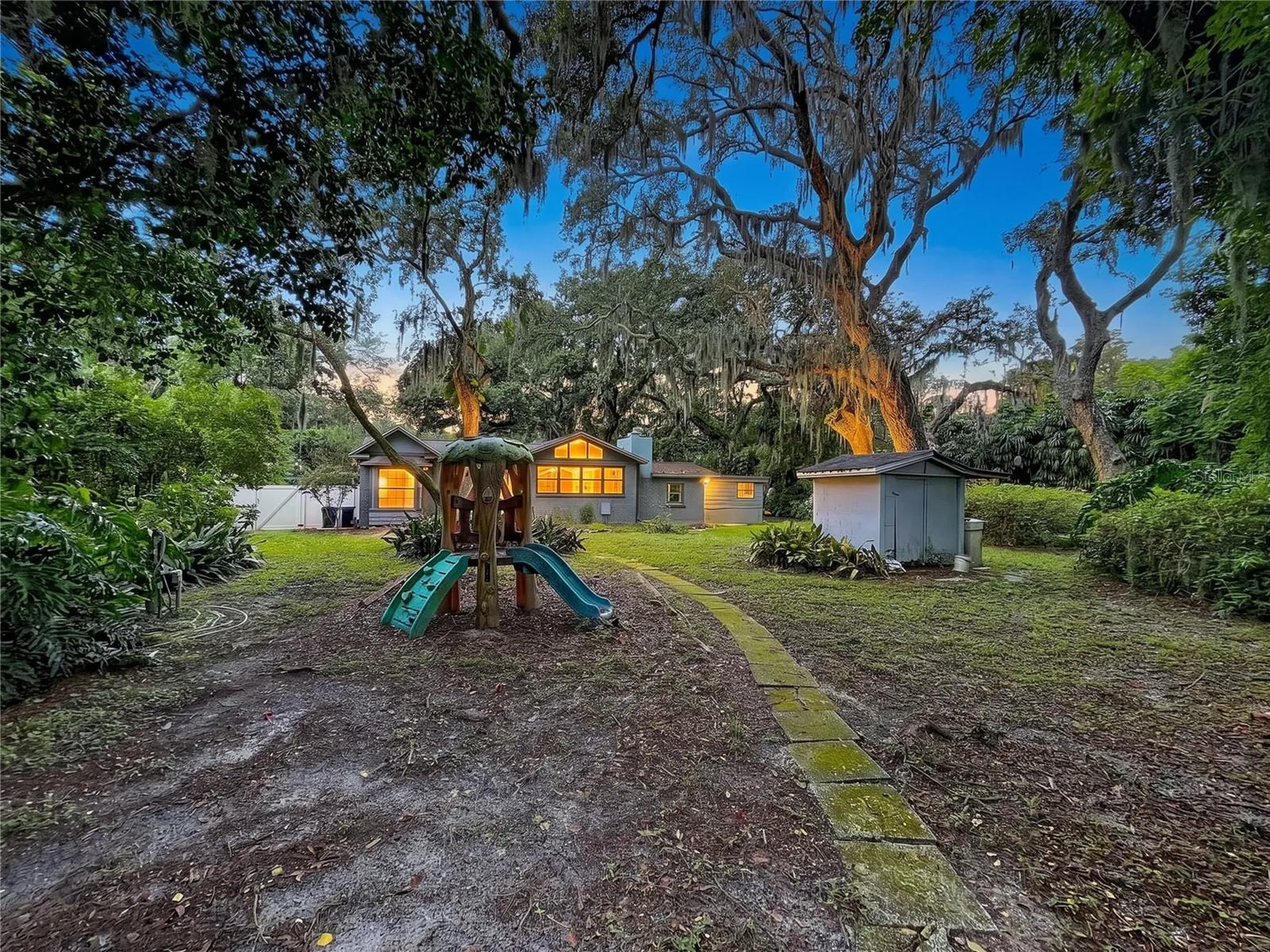 11805 N 51st Street Temple Terrace FL 33617