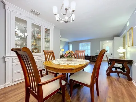 11805 N 51st Street Temple Terrace FL 33617
