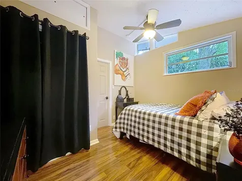 11805 N 51st Street Temple Terrace FL 33617
