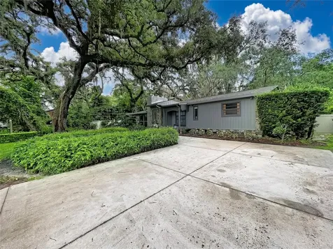 11805 N 51st Street Temple Terrace FL 33617