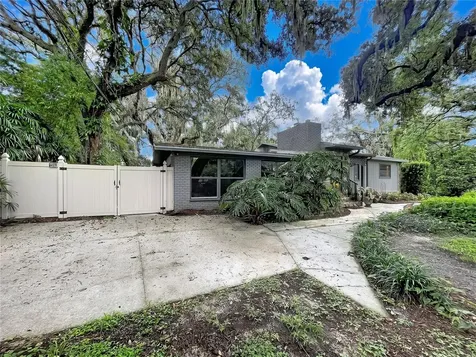 11805 N 51st Street Temple Terrace FL 33617