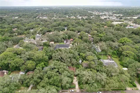 11805 N 51st Street Temple Terrace FL 33617