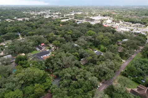 11805 N 51st Street Temple Terrace FL 33617