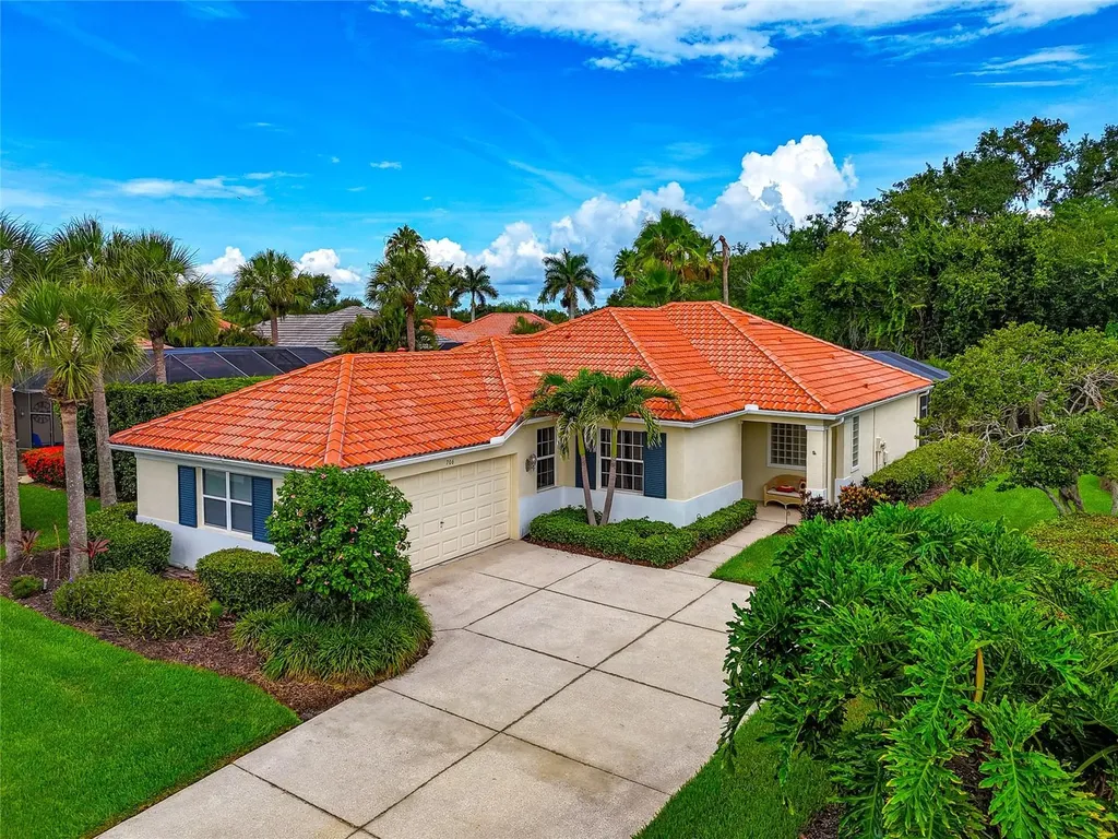 706 Misty Pond Court Bradenton FL 34212