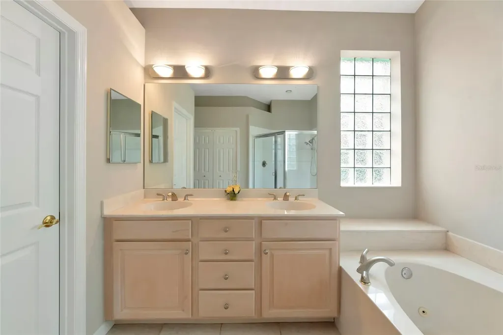 706 Misty Pond Court Bradenton FL 34212