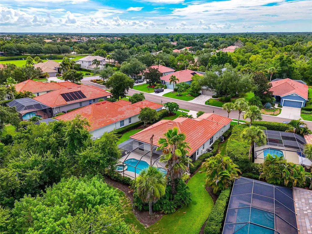 706 Misty Pond Court Bradenton FL 34212