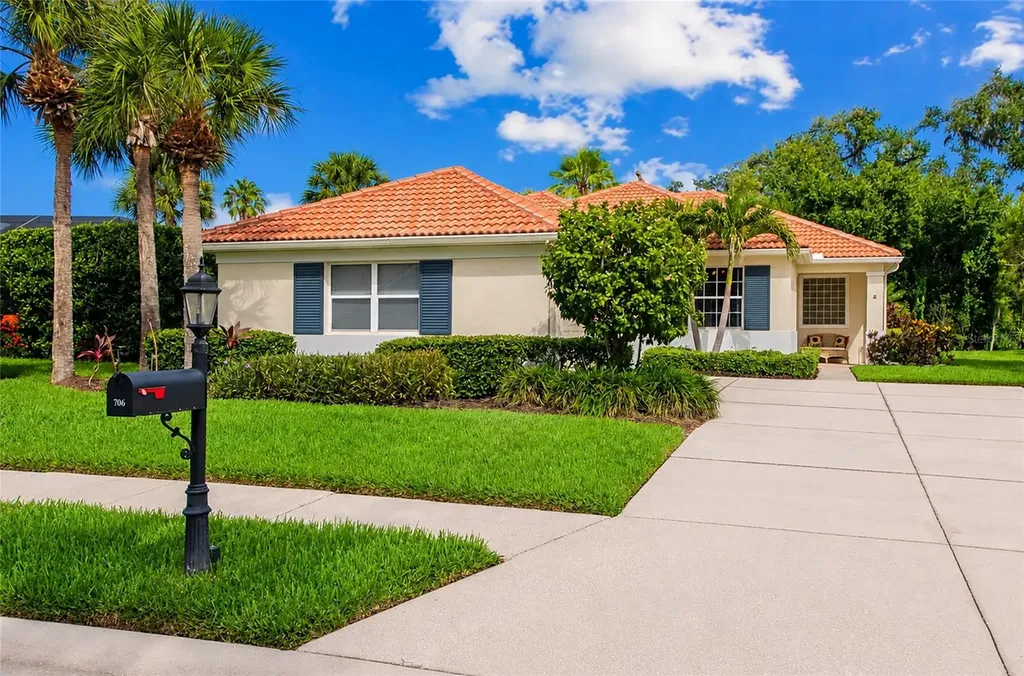 706 Misty Pond Court Bradenton FL 34212