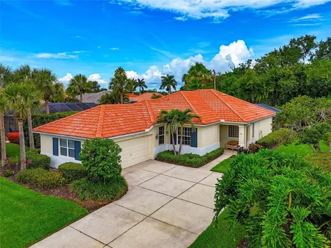 706 Misty Pond Court Bradenton FL 34212