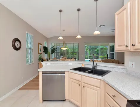 706 Misty Pond Court Bradenton FL 34212