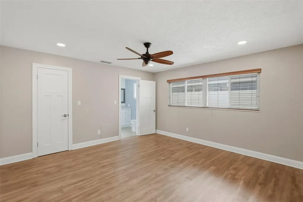 5669 45th Avenue N Kenneth City FL 33709