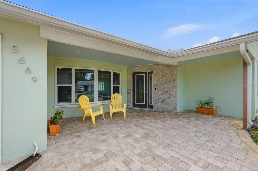 5669 45th Avenue N Kenneth City FL 33709