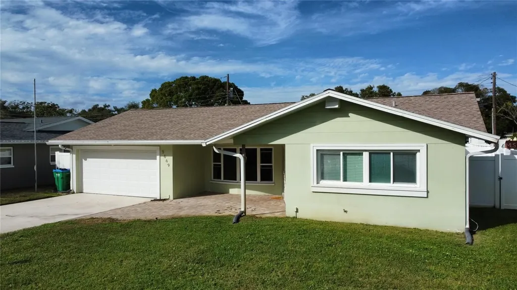 5669 45th Avenue N Kenneth City FL 33709