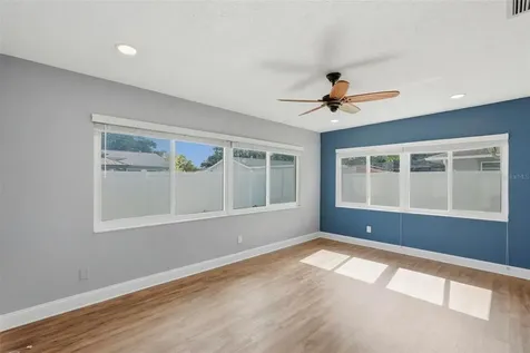 5669 45th Avenue N Kenneth City FL 33709