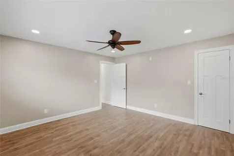 5669 45th Avenue N Kenneth City FL 33709