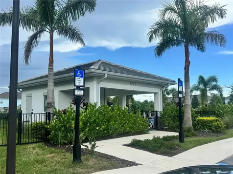 8528 Daybreak Street Sarasota FL 34241