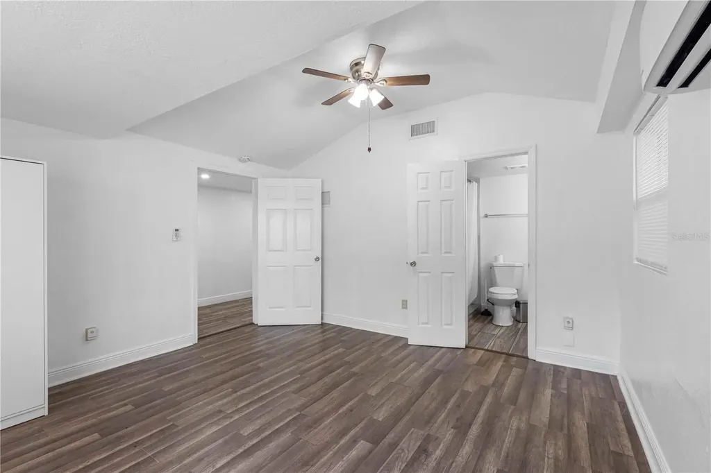 1205 E Seneca Avenue Tampa FL 33612