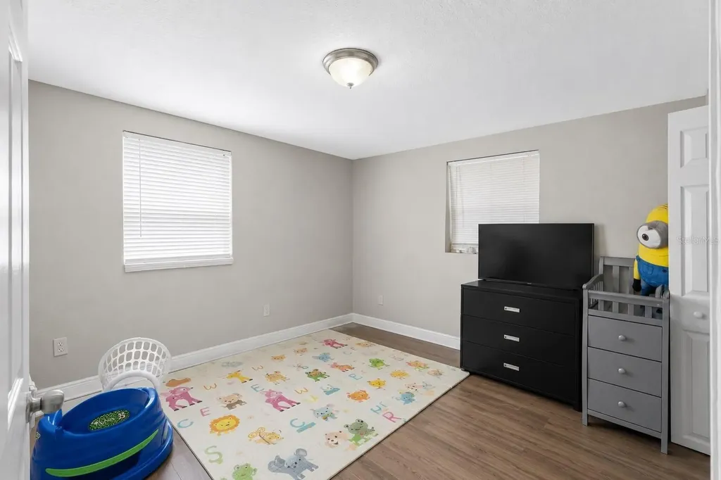 1205 E Seneca Avenue Tampa FL 33612