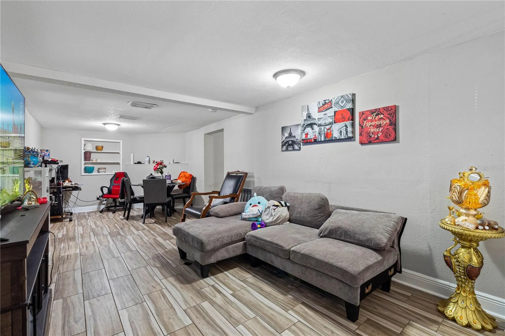 1205 E Seneca Avenue Tampa FL 33612