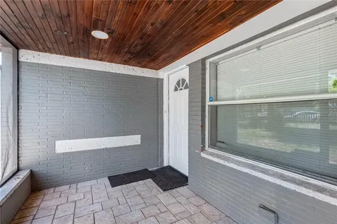 1205 E Seneca Avenue Tampa FL 33612
