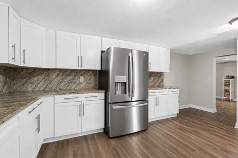 1205 E Seneca Avenue Tampa FL 33612