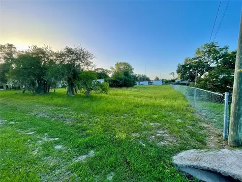 Central Avenue Coleman FL 33521
