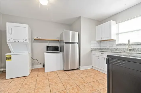 917 30th Avenue N St Petersburg FL 33704