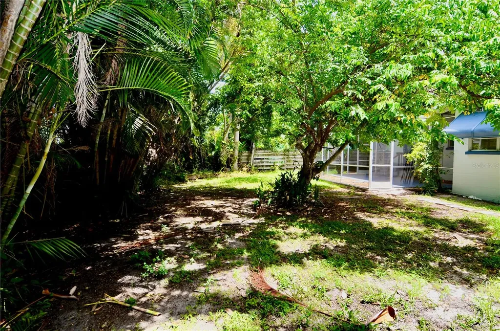 3525 Iroquois Avenue Sarasota FL 34234
