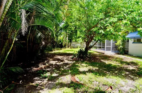 3525 Iroquois Avenue Sarasota FL 34234