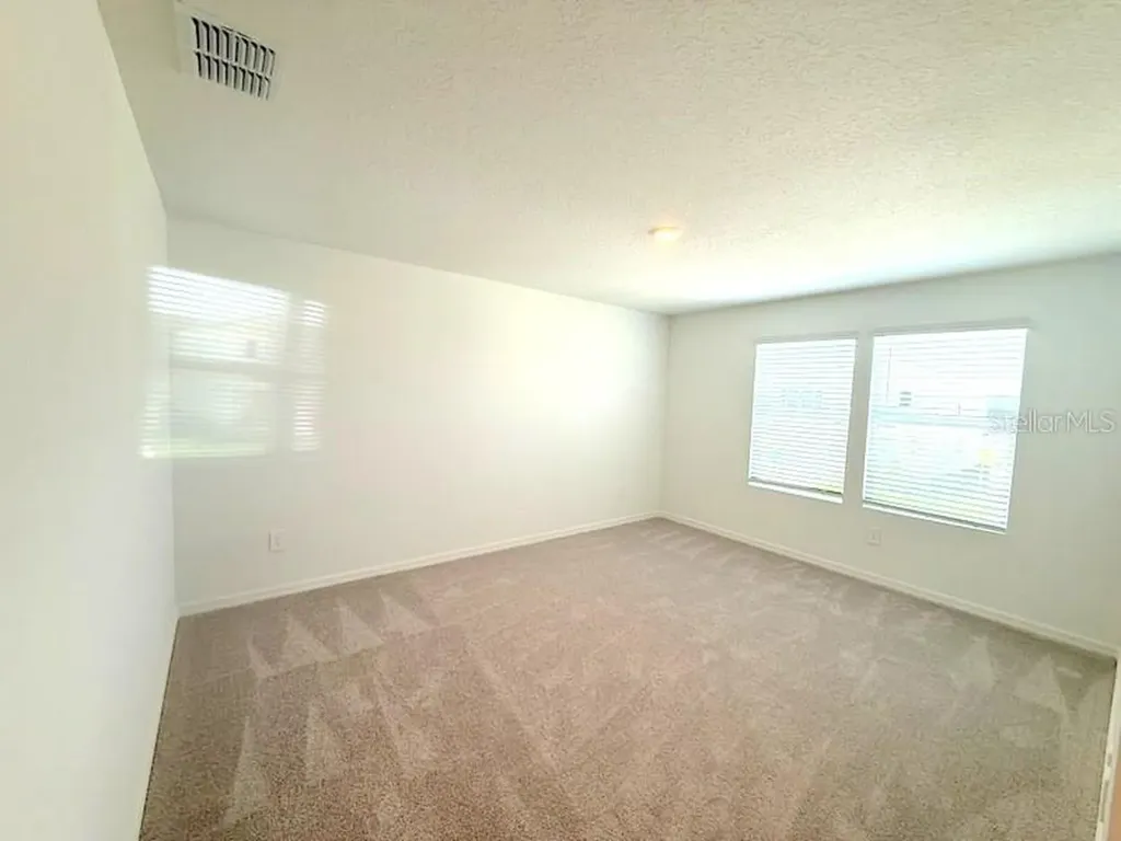 11708 Noble Blossom Loop Dade City FL 33525