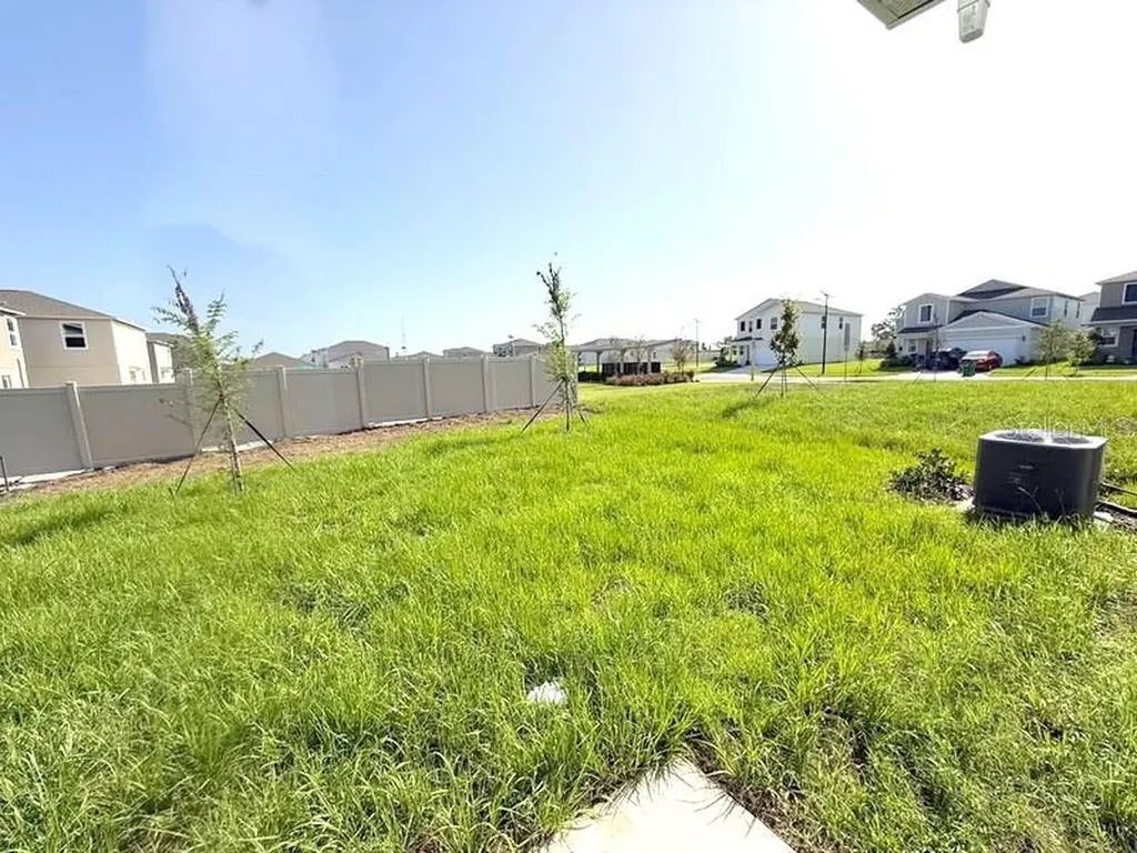 11708 Noble Blossom Loop Dade City FL 33525