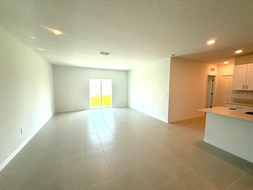11708 Noble Blossom Loop Dade City FL 33525
