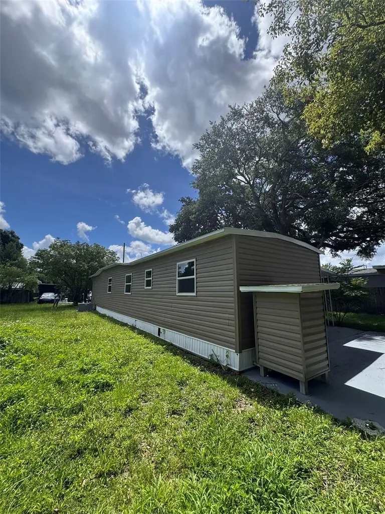 904 Robinson Avenue St Cloud FL 34769