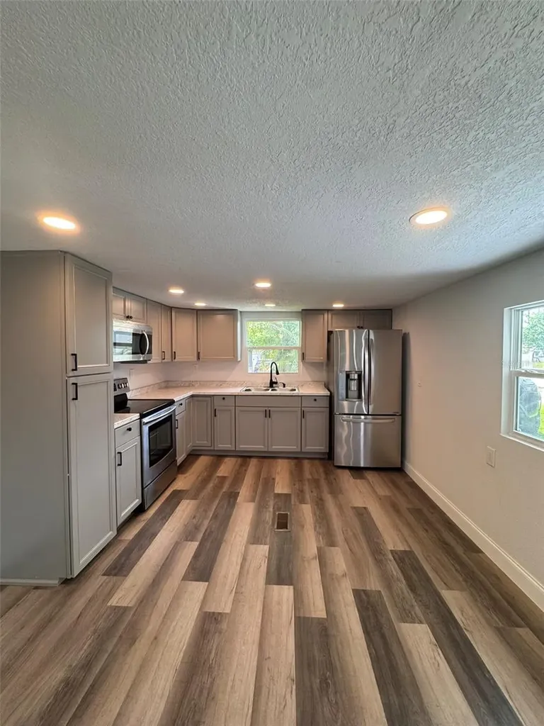 904 Robinson Avenue St Cloud FL 34769
