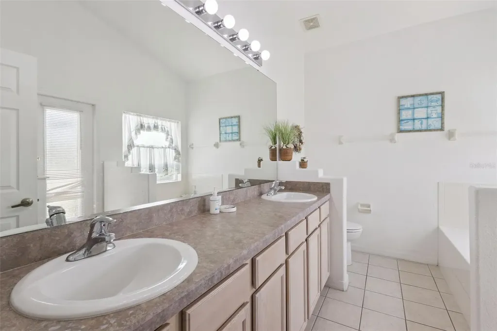 121 Vine Drive Davenport FL 33837