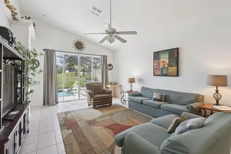 121 Vine Drive Davenport FL 33837
