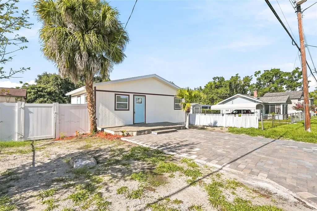 1313 E Sitka Street Tampa FL 33604