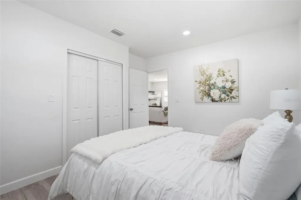 1313 E Sitka Street Tampa FL 33604