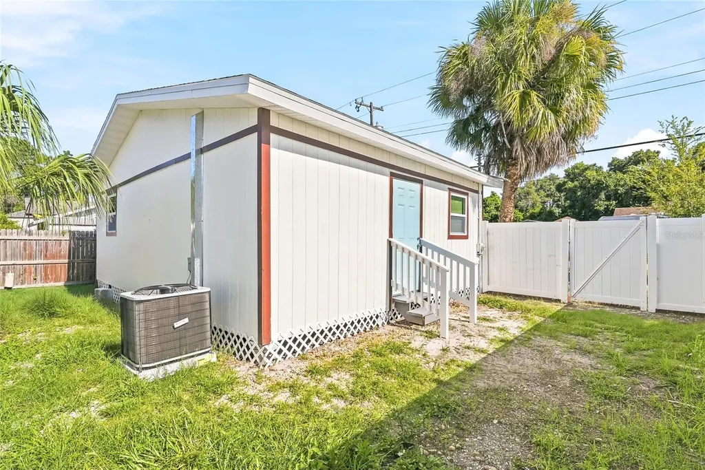 1313 E Sitka Street Tampa FL 33604