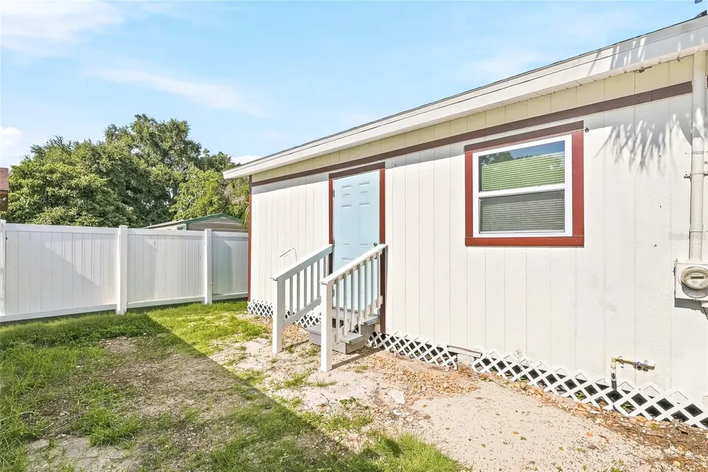 1313 E Sitka Street Tampa FL 33604